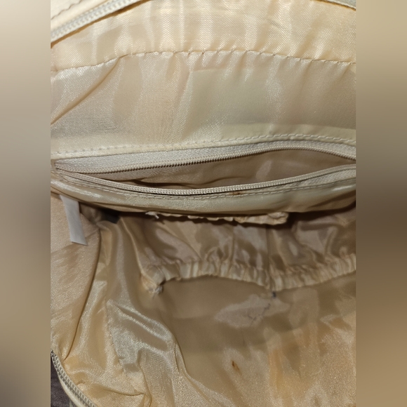 =^100% vinyl cream colored purse - Picture 7 of 11